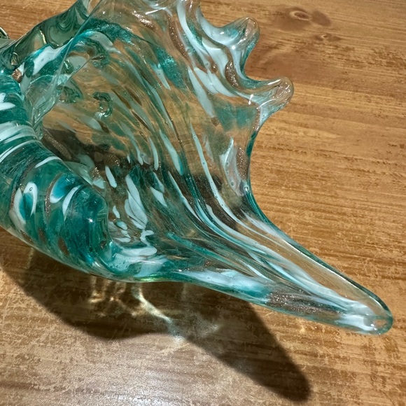 Hand Made Art Glass Ocean Green Shell. - Picture 3 of 9